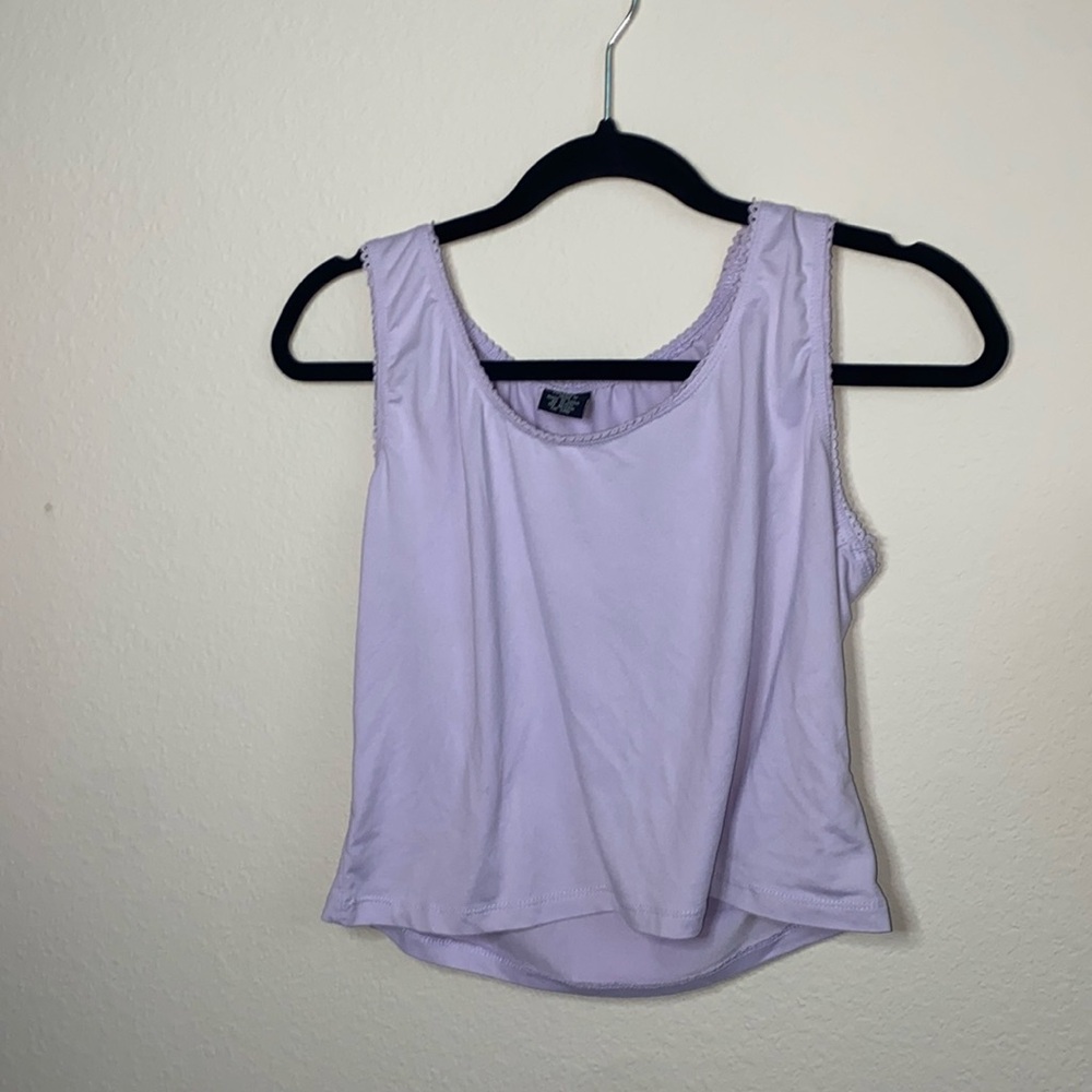 🐛Adorable lilac baby tank tee with cute design on edges!